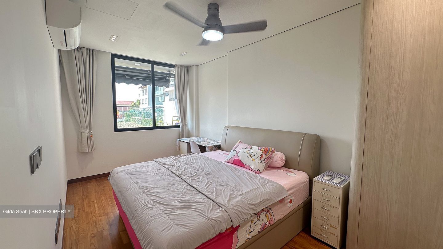 Frankel Estate (D15), Terrace #584949601